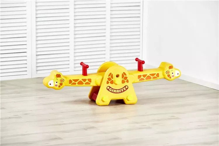 Animal cute attractive toy plastic kids playground equipment two kids balance play giraffe seesaw